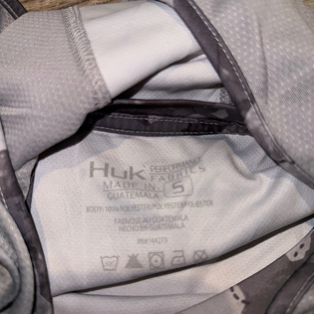 Huk Performance long sleeve Grayish hoodie S